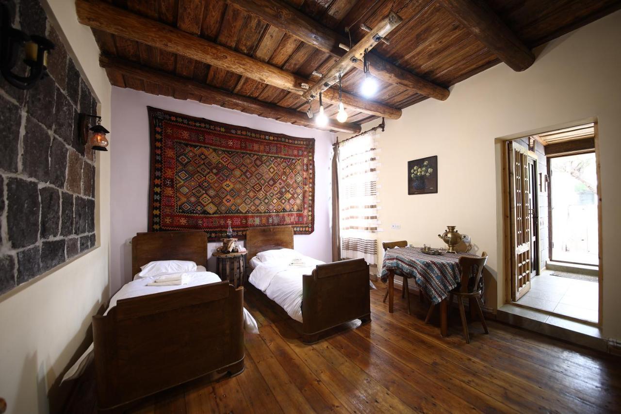 Alashkert Guesthouse ,Ալաշկերտ Հյուրատուն Gjumri Exteriör bild